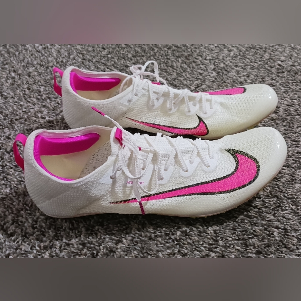 Nike Women's White and Pink‎ Running Shoes